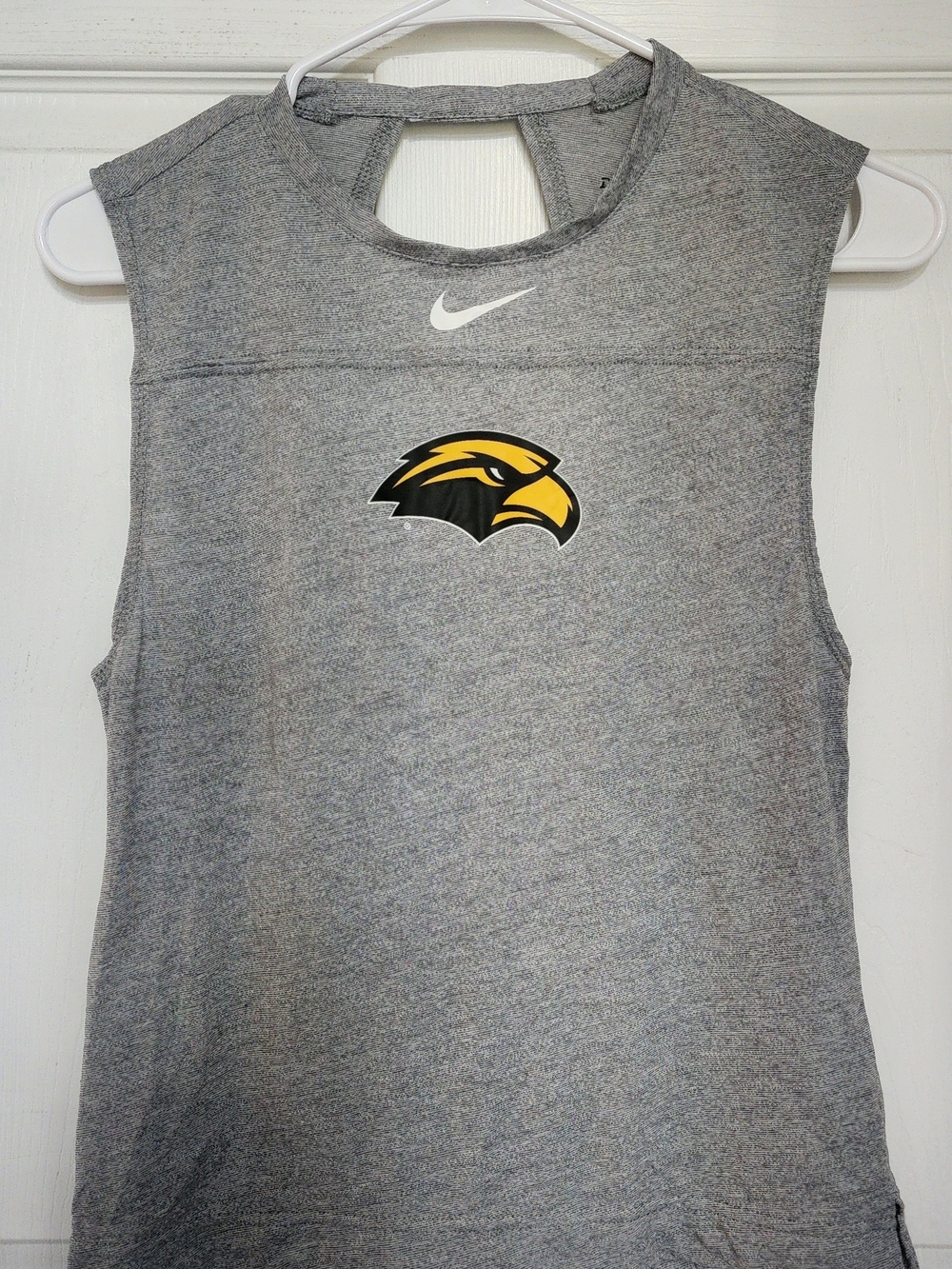 Nike Women’s Gray Sleeveless Athletic Tank with Eagle Logo